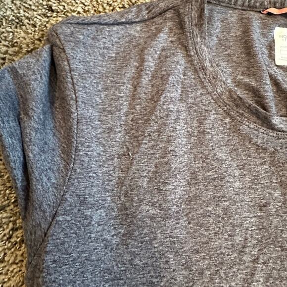 The Northface women’s XL grey workout Tshirt - Picture 3 of 8